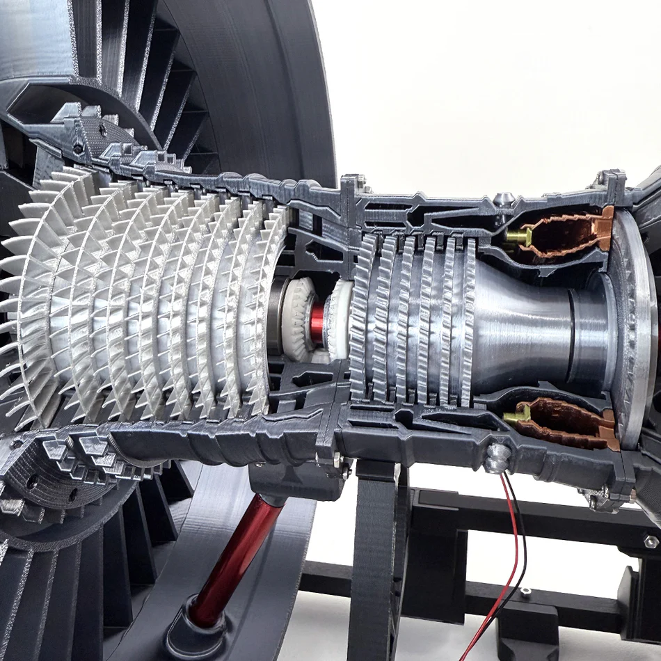 ENGINEKITOR - Modelo de motor turbofán Rolls Royce Trent 900 altamente restaurado (55 cm/22 pulgadas)